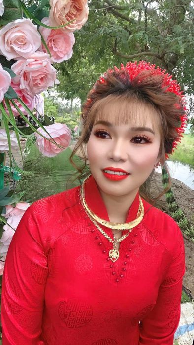 Makeup & Áo cưới Xuân An - Khoảnh khắc lộng lẫy