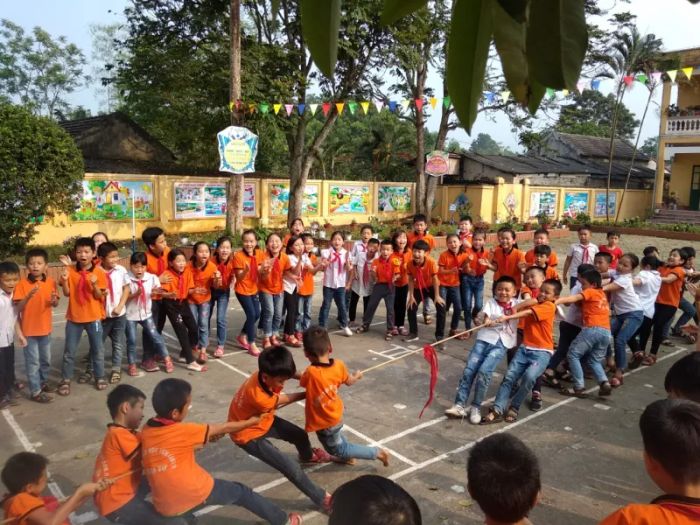 Hình ảnh minh họa chân thực về trận kéo co học đường (Nguồn: internet)