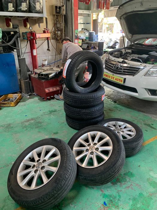 Quy trình thay lốp chuyên nghiệp tại Phúc Huy Auto