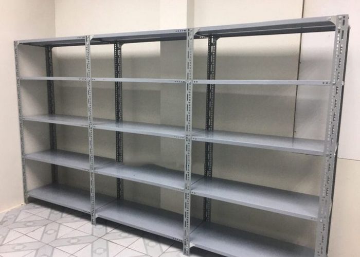 Hình ảnh thực tế dây chuyền sản xuất kệ sắt hiện đại tại ATN