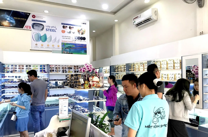 Mắt kính Shady - Phong cách riêng cho đôi mắt của bạn