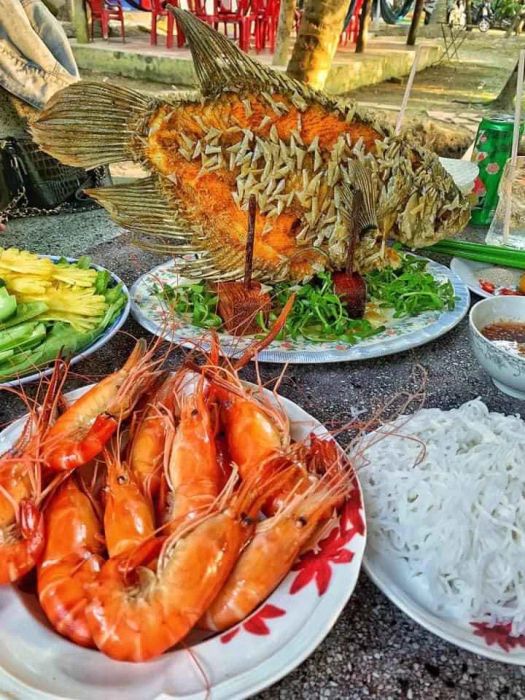 Hình ảnh món cá tai tượng chiên giòn vàng ươm