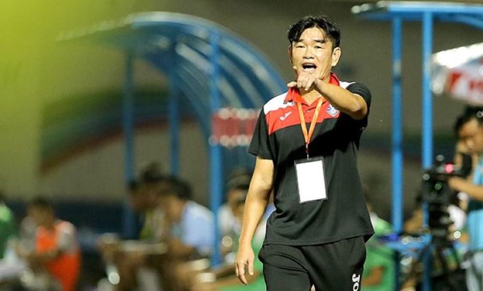 Chân dung của HLV Phan Thanh Hùng