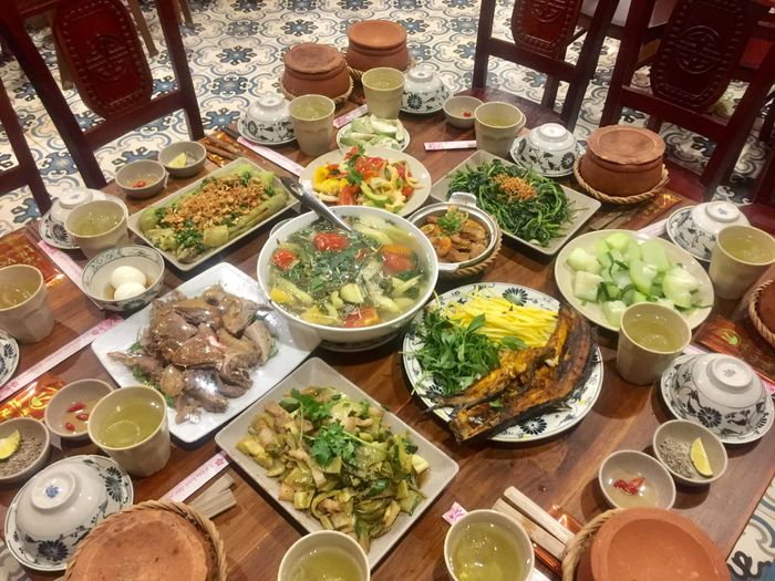 Tinh hoa ẩm thực truyền thống được trình bày tinh tế tại Mộc Việt