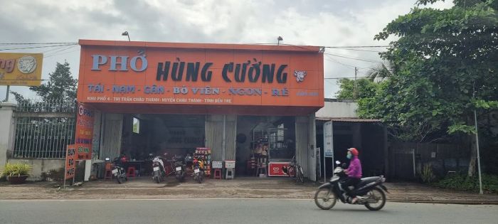 Hình ảnh không gian ấm cúng tại quán Phở Hùng Cường