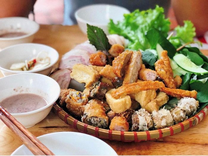 Hình ảnh mẹt bún đậu thơm ngon tại Hà Thành
