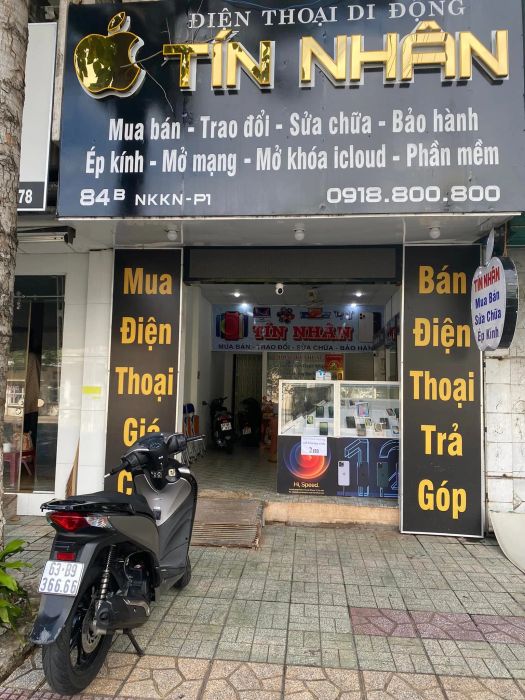 Không gian trưng bày hiện đại tại Tín Nhân Apple