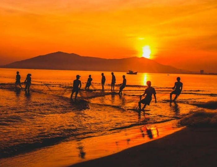 Hình ảnh minh họa đầy ý nghĩa, thể hiện sự gần gũi và chân thật với những gì tinh túy nhất của mảnh đất quê hương.