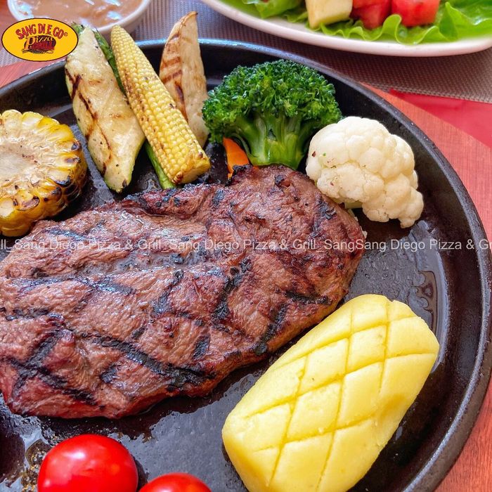 Hình ảnh không gian sang trọng tại Sang Diego Pizza & Grill