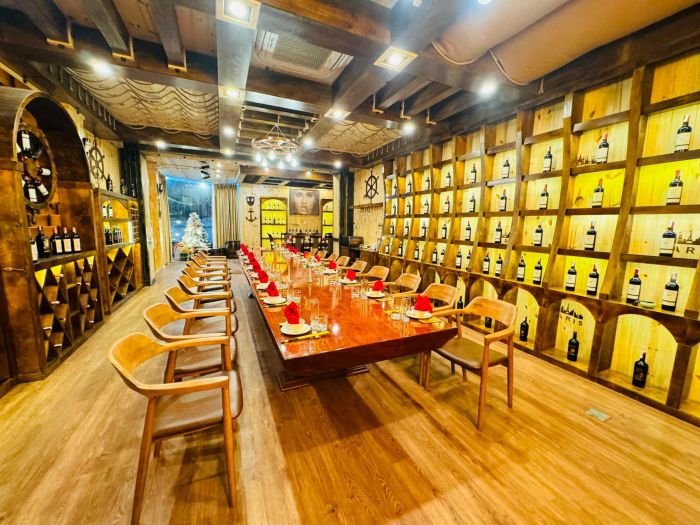 Không gian sang trọng và đẳng cấp tại Luxury Club Wine & Cigar