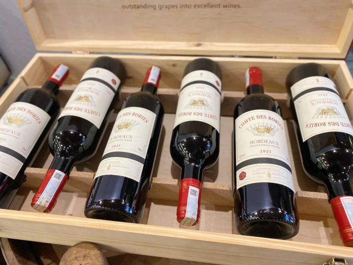 Bộ sưu tập rượu ngoại cao cấp tại Luxury Club Wine & Cigar