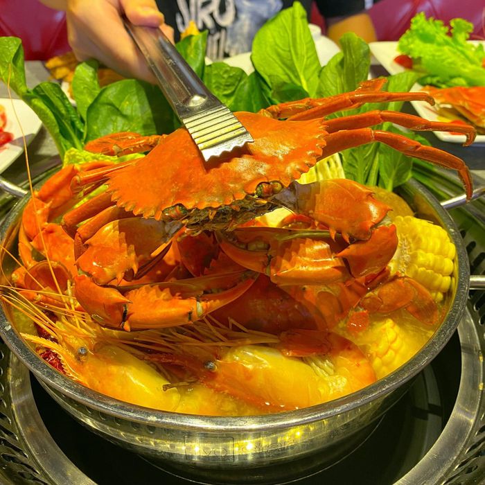 Tôm, cua nhúng lẩu