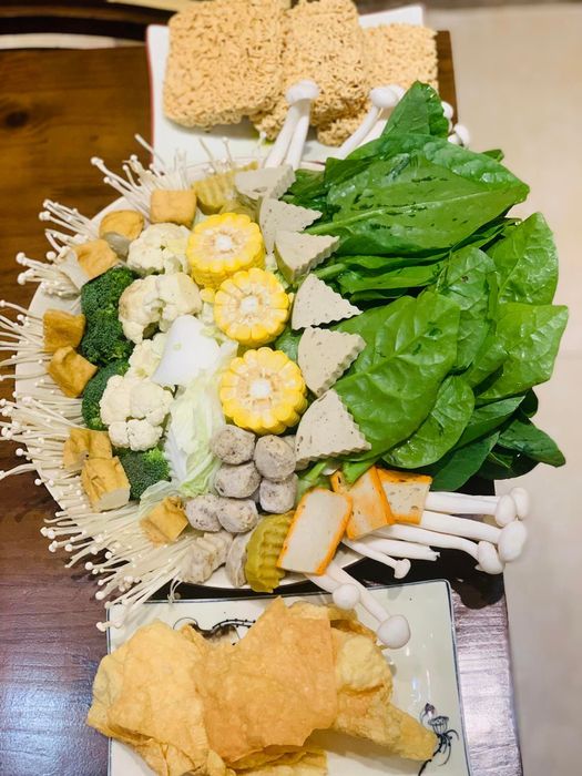 Thực đơn phong phú và không gian ấm cúng tại Tara Chay