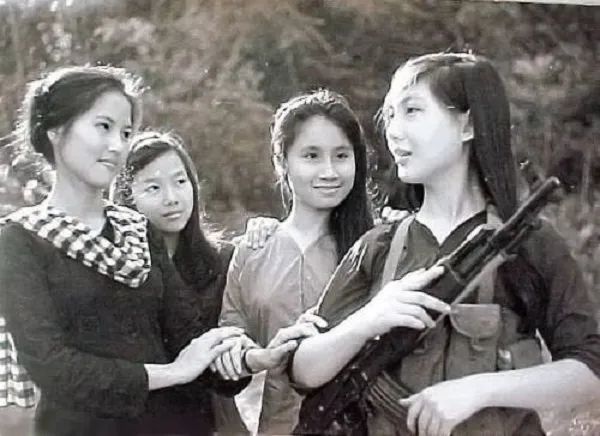 Bức hình minh họa số 1 với những nét vẽ sinh động