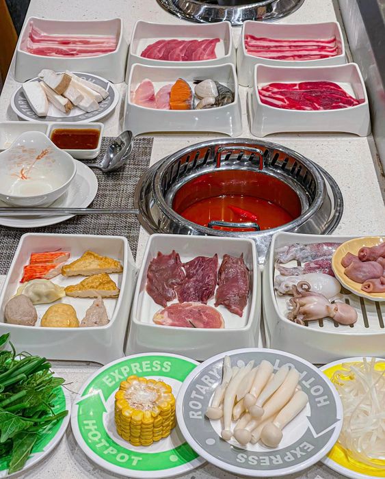 Món ăn hấp dẫn tại nhà hàng