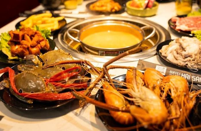 Lẩu hải sản thập cẩm đậm đà hương vị biển