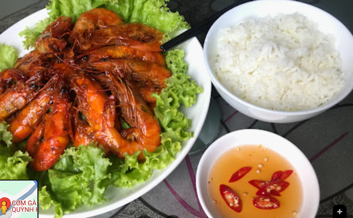 Không gian ấm cúng và những món ngon tại Quỳnh Hương