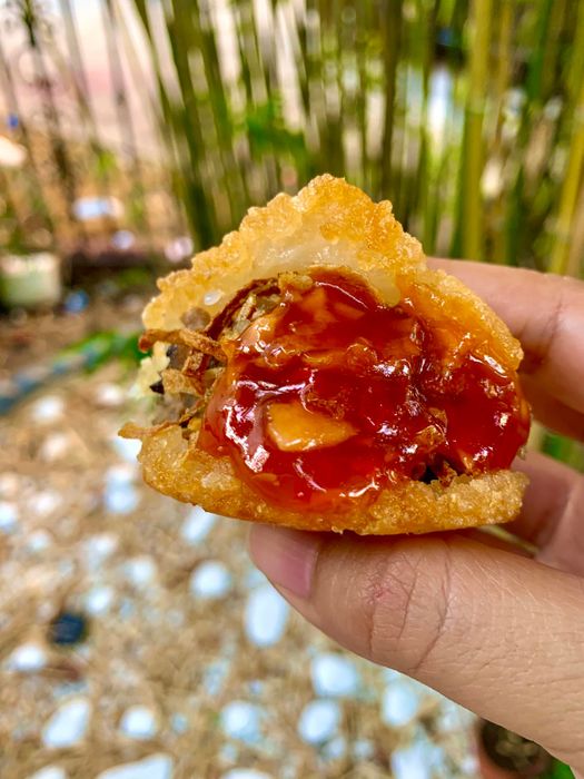 Hình ảnh xôi chiên vàng ươm hấp dẫn tại Nhà Sushi