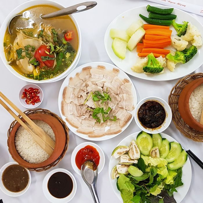 Hình ảnh món ngon đặc trưng được trình bày tinh tế tại nhà hàng