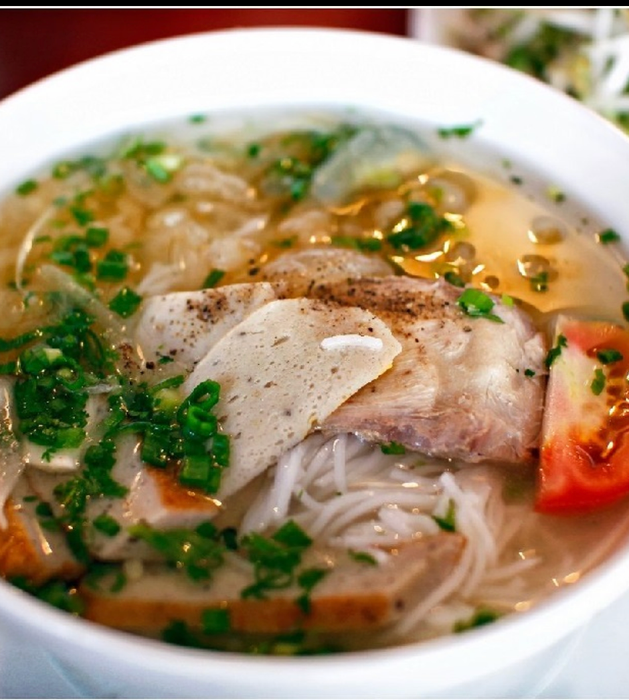 Hình ảnh tô bánh canh cá dằm thơm ngon đúng chuẩn Nha Trang
