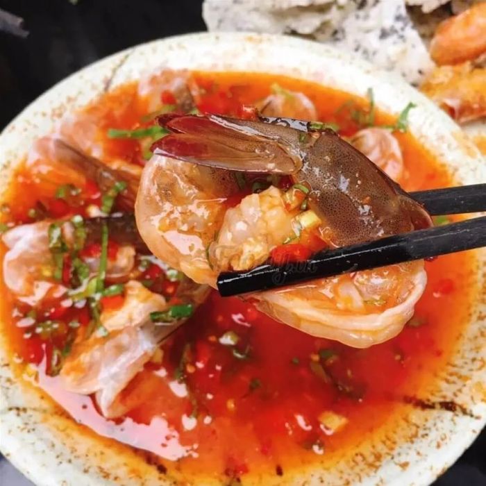 Tôm tê tái tươi sống - Đặc sản sống động