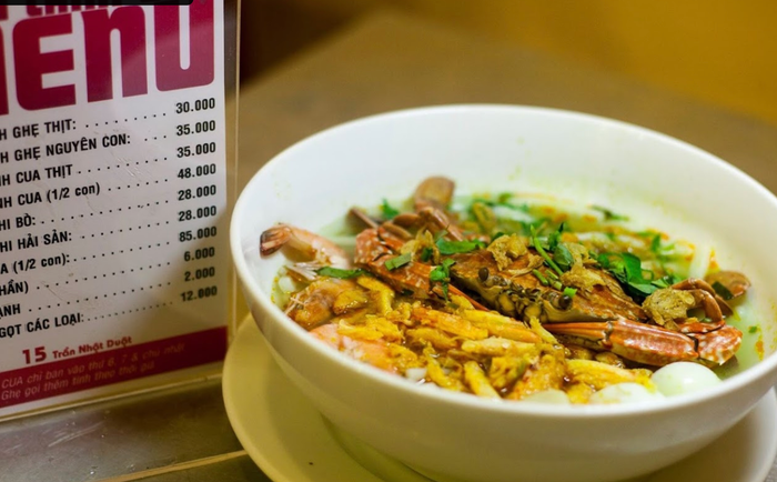 Hình ảnh tô bánh canh ghẹ thơm ngon tại Muối Tiêu Chanh
