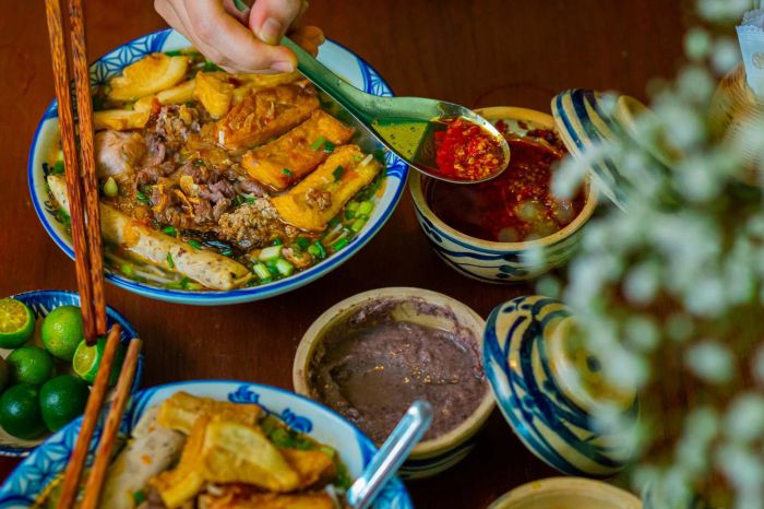 Hình ảnh tô bún riêu thơm ngon tại Cô Hương Béo