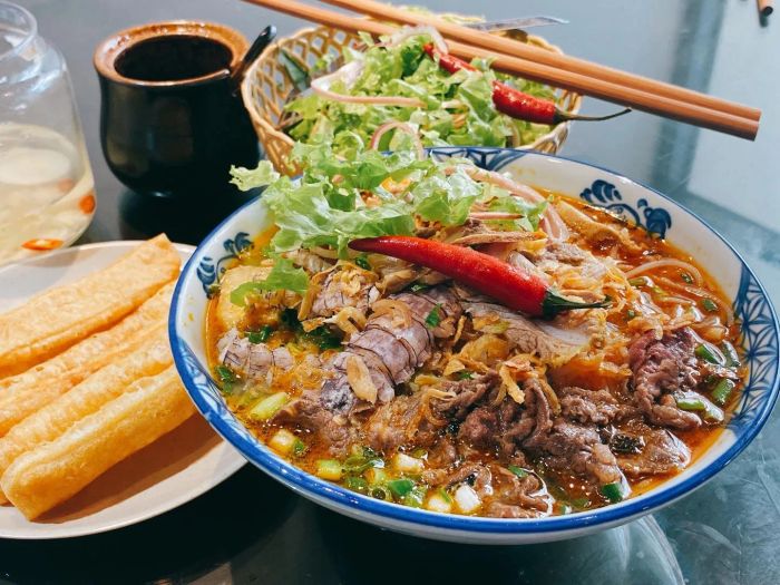Hình ảnh không gian ấm cúng tại Bún Riêu Cô Thủy Béo
