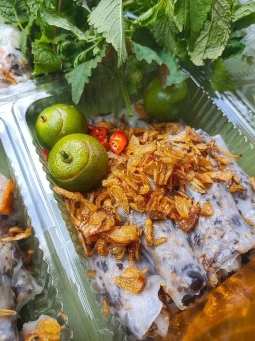 Hình ảnh đĩa bánh cuốn thơm ngon tại Bếp Thuỳ Thanh