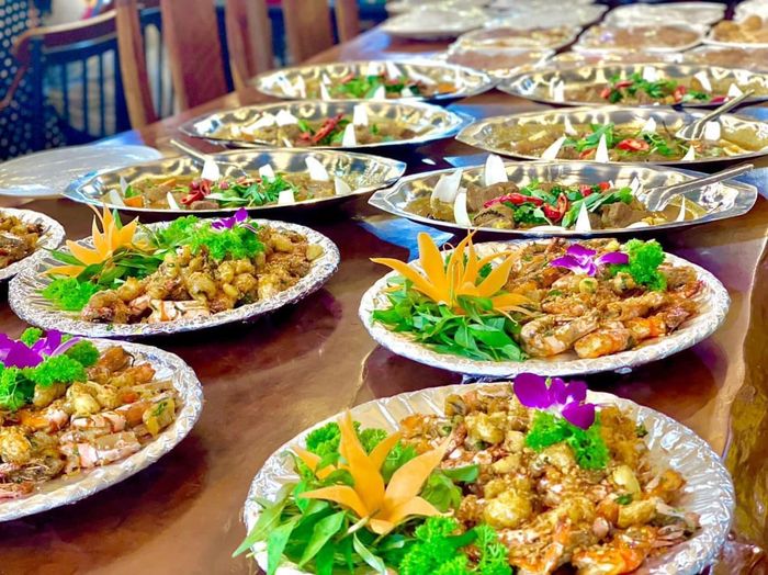 Ẩm Thực Hoàng Kim - Tận Hưởng Những Món Ngon Đặc Sắc