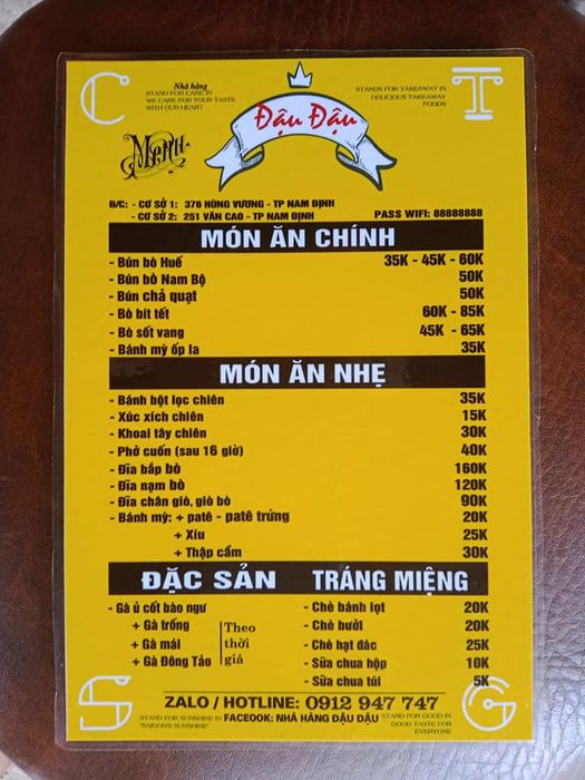 Không gian ấm cúng và tô bún bò Huế đặc trưng tại Đậu Đậu