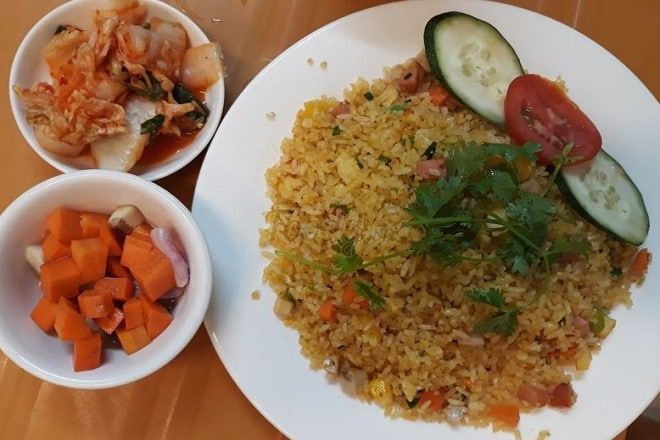 Hình ảnh món cơm chiên hấp dẫn tại Quán Cơm Nóng Trang Ship