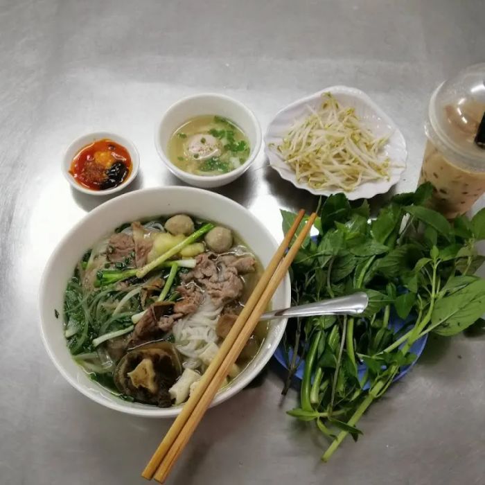 Hình ảnh tô phở bò hảo hạng tại Phở Bò Nhớ