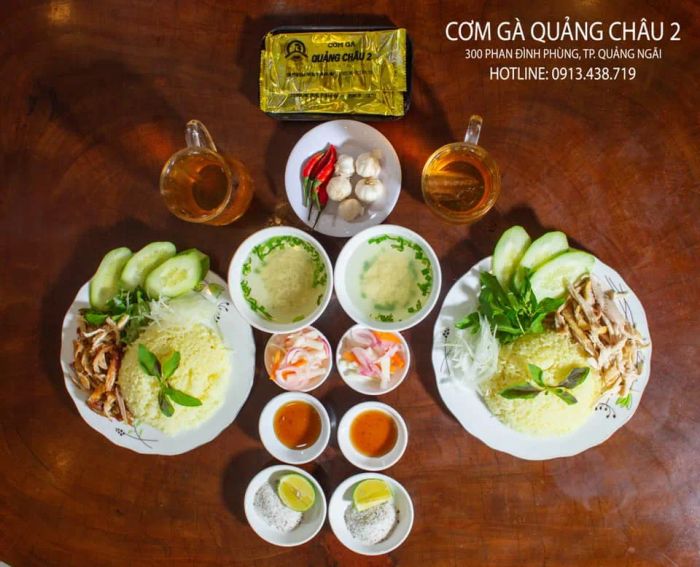 Đĩa cơm gà vàng ươm hấp dẫn tại Quảng Châu 2