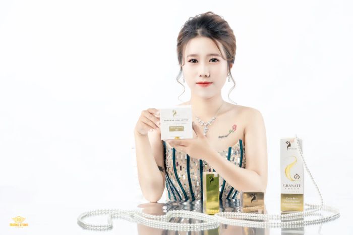 Trường Studio ảnh 1 - Nơi lưu giữ những khoảnh khắc đẹp tựa nghệ thuật, với phong cách chụp hình tinh tế và chuyên nghiệp.
