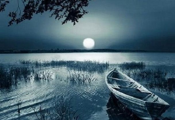 Hình ảnh minh họa số 2: Sông Hương trong ánh trăng