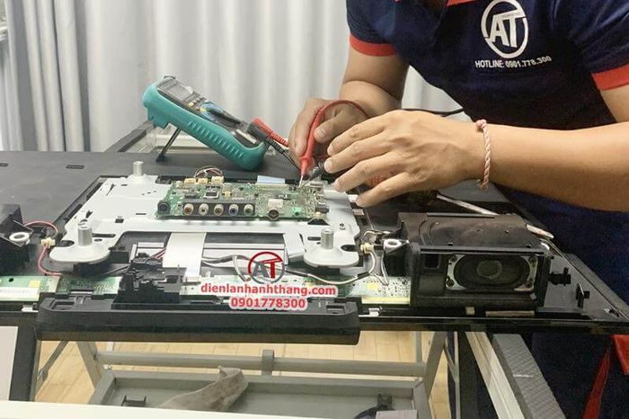 Hình ảnh quy trình sửa chữa chuẩn tại Điện Lạnh Anh Thắng