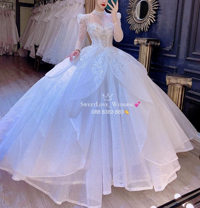 Những thiết kế váy cưới ấn tượng tại SweetLove