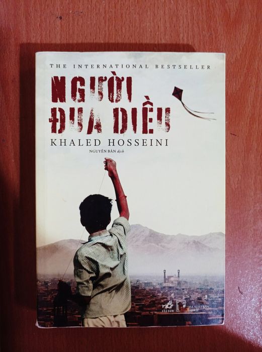 Ấn bản đặc biệt Người Đua Diều với bìa sách nghệ thuật