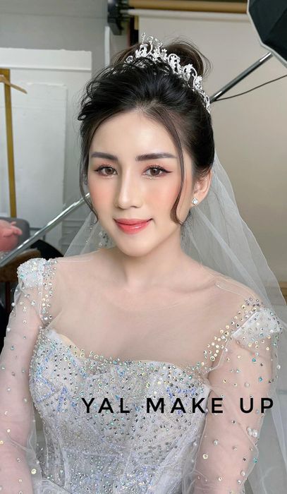 Yal Trần Make Up - Vẻ đẹp tỏa sáng