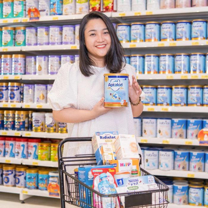 Không gian mua sắm tại Con Cưng Long Khánh