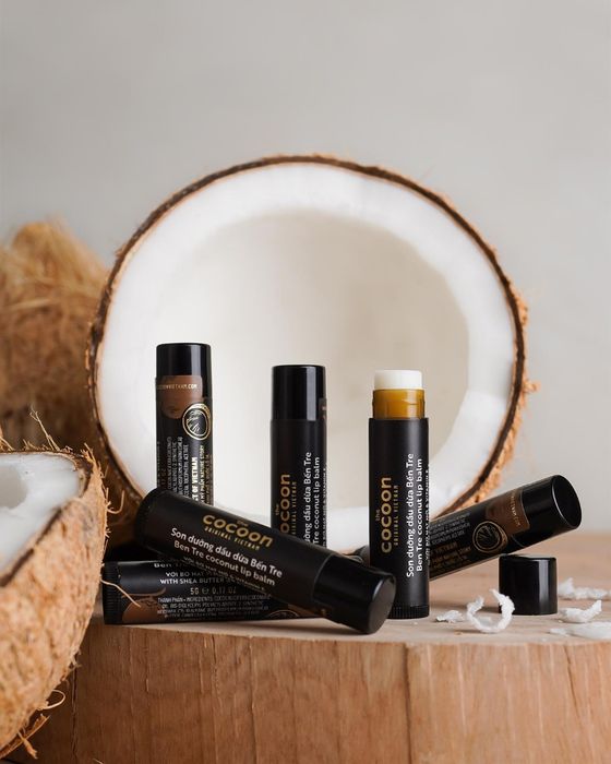 Hình ảnh thực tế son dưỡng môi dầu dừa Bến Tre The Cocoon