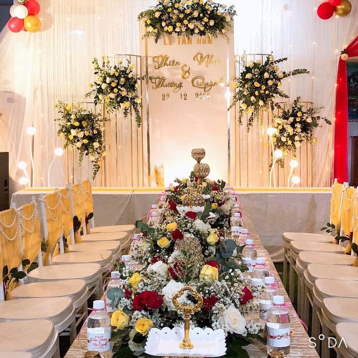 Hình ảnh không gian tiệc cưới được thiết kế bởi Cherry Wedding Decor