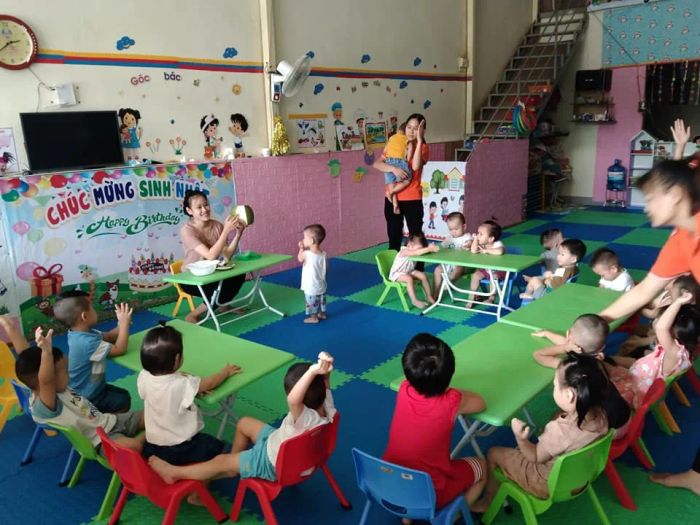 Khu vui chơi ngoài trời tại Mầm Non Tuổi Thơ