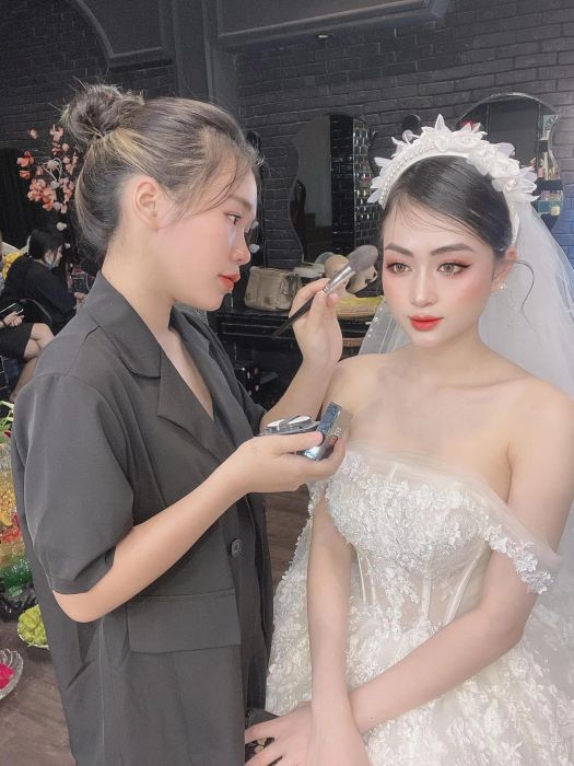 Hình ảnh thực tế lớp học của nghệ sĩ trang điểm Đỗ Thu Trang