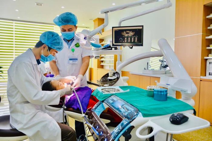 Nha khoa Phạm Hùng ảnh 2