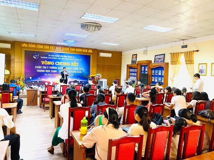 Hình ảnh đẹp về không gian đào tạo nghệ thuật tại Trường Cao đẳng Văn hóa Nghệ thuật Nghệ An - nơi chắp cánh những tài năng nghệ thuật tương lai.
