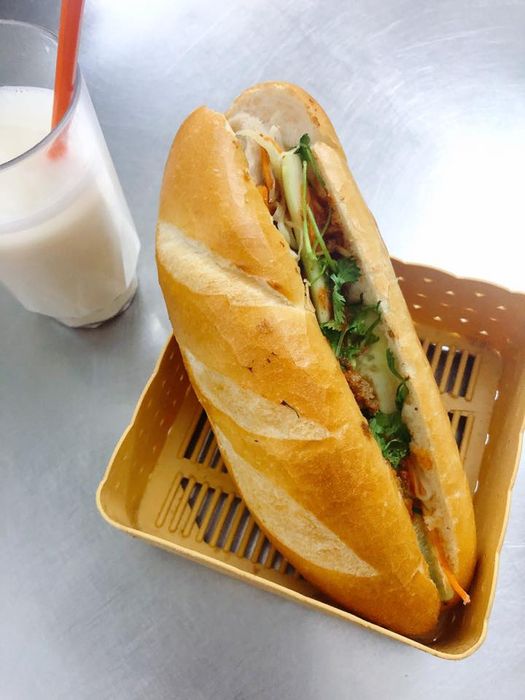 Bánh mì Bà Dần - Nét đẹp ẩm thực Hà Nội xưa
