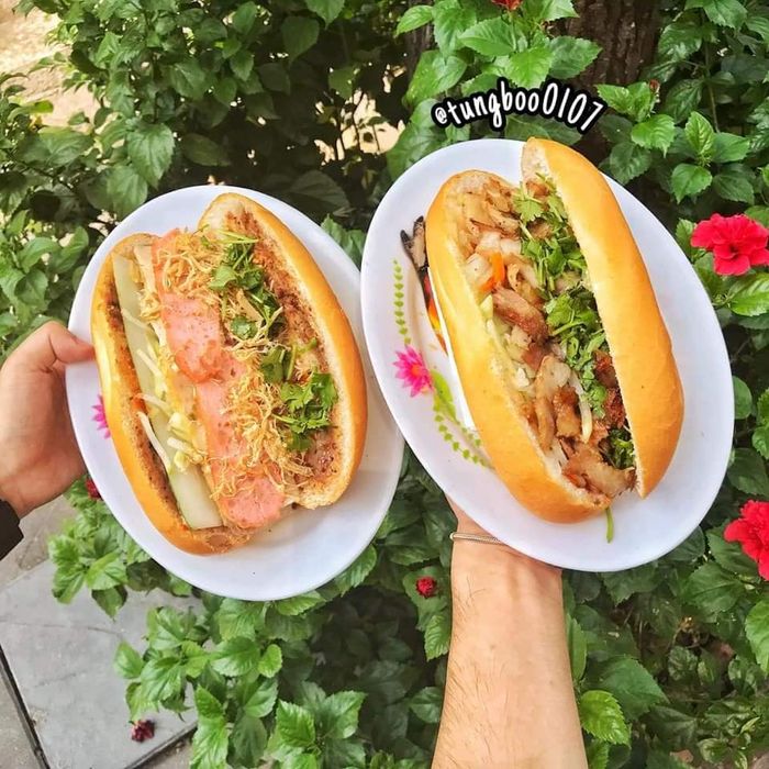 Bánh mì Hương Lan - Tinh túy ẩm thực đường phố Ba Đình