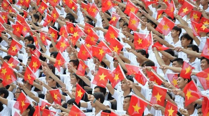 Ảnh minh họa (Nguồn internet) – Hình ảnh góp phần tô đậm khí thế hào hùng của tinh thần yêu nước